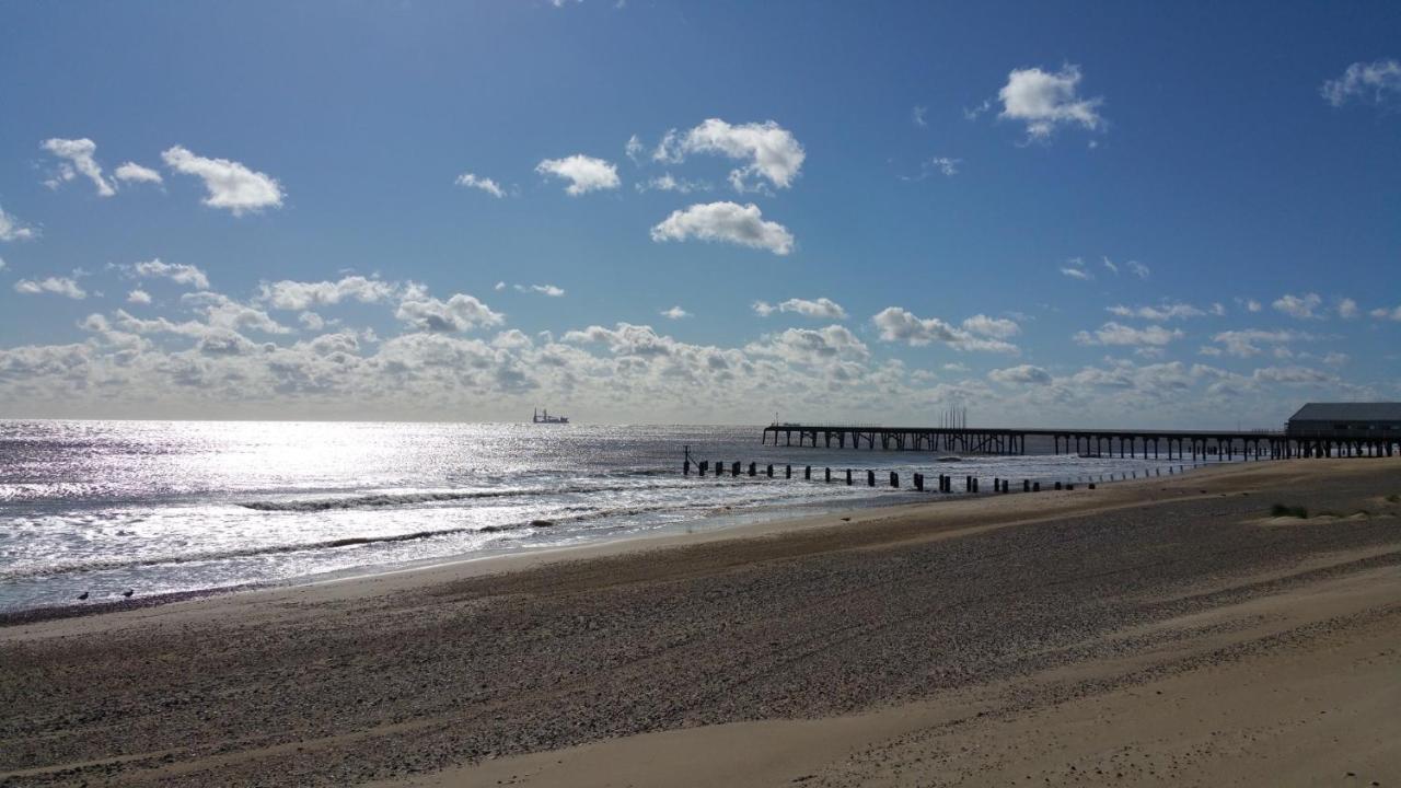 The Coventry Guest House Lowestoft Esterno foto